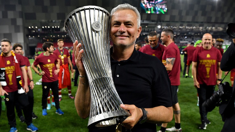 Dietro la personalità indisciplinata di José Mourinho si cela una determinazione a non morire